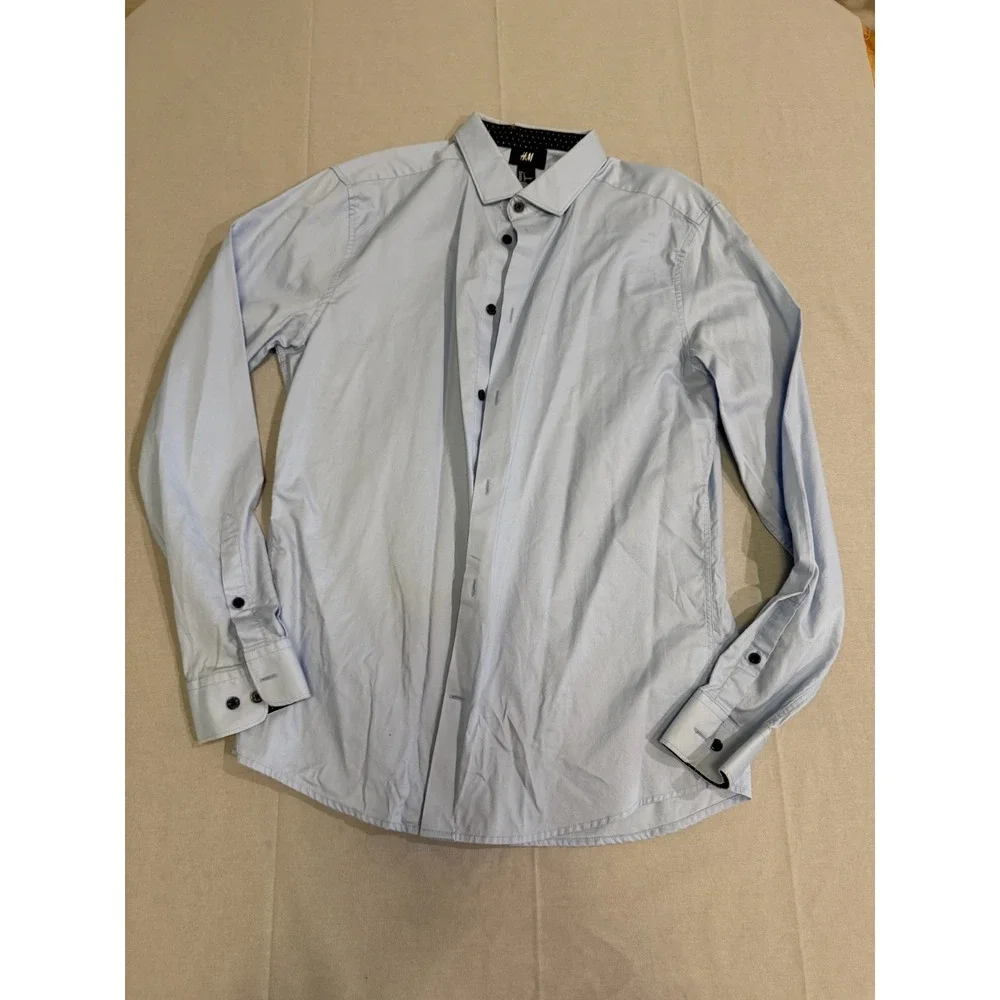 H&M Men’s Slim Fit Dress Shirt Light Blue Long Sleeve Button Up Size L
